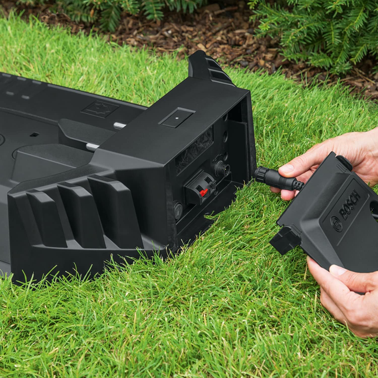 Bosch Home and Garden Indego S+ 500 Rasenroboter (mit 18-V-Akku, App-Funktion, Ladestation inklusive, Schnittbreite 19 cm, für Rasenflächen bis 500 m², im Karton), Schwarz, Grün – Bild 9