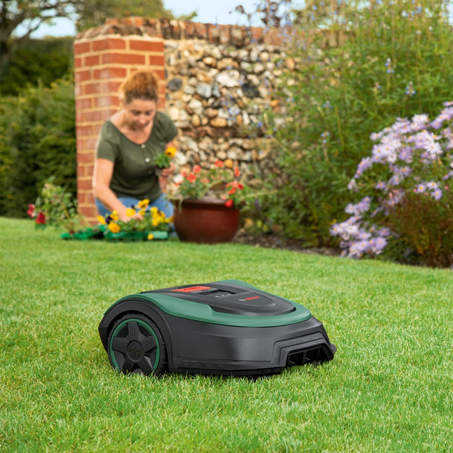 Bosch Home and Garden Indego S+ 500 Rasenroboter (mit 18-V-Akku, App-Funktion, Ladestation inklusive, Schnittbreite 19 cm, für Rasenflächen bis 500 m², im Karton), Schwarz, Grün – Bild 3